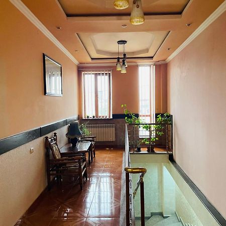 Aero Hotel Tour Armenia P'arak'ar Exterior photo